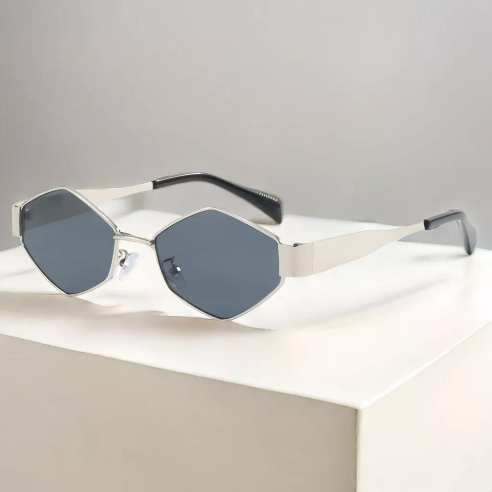 EYE (89) Retro Geometric Metal Sunglasses - Silver Grey - Image 1